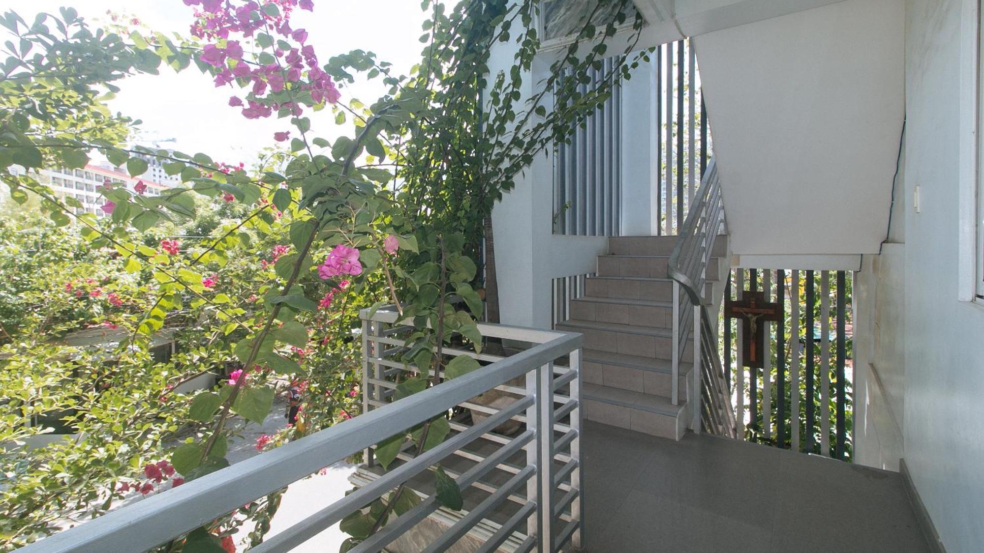 Reddoorz At Fat J Apartelle Mactan Cebu Exterior foto