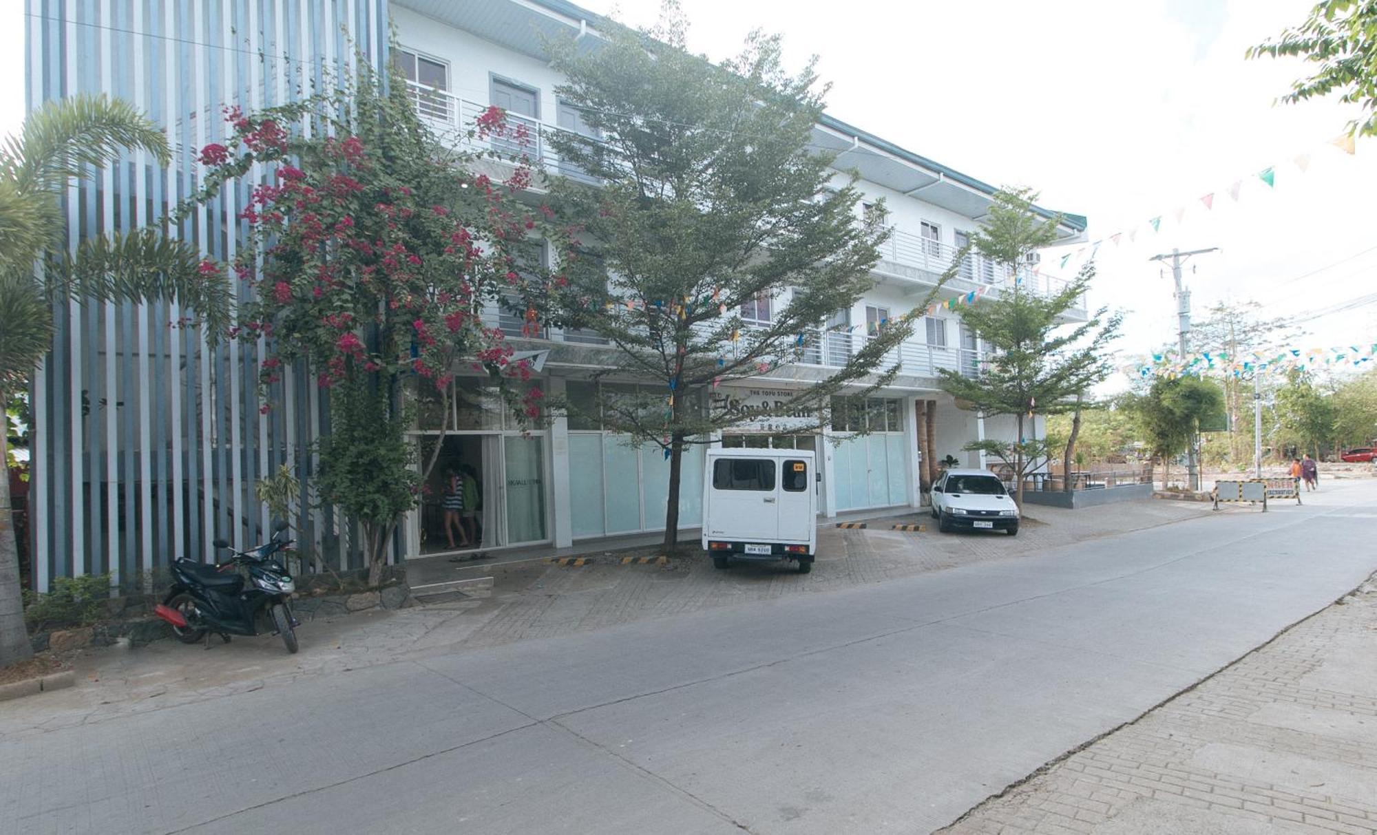 Reddoorz At Fat J Apartelle Mactan Cebu Exterior foto